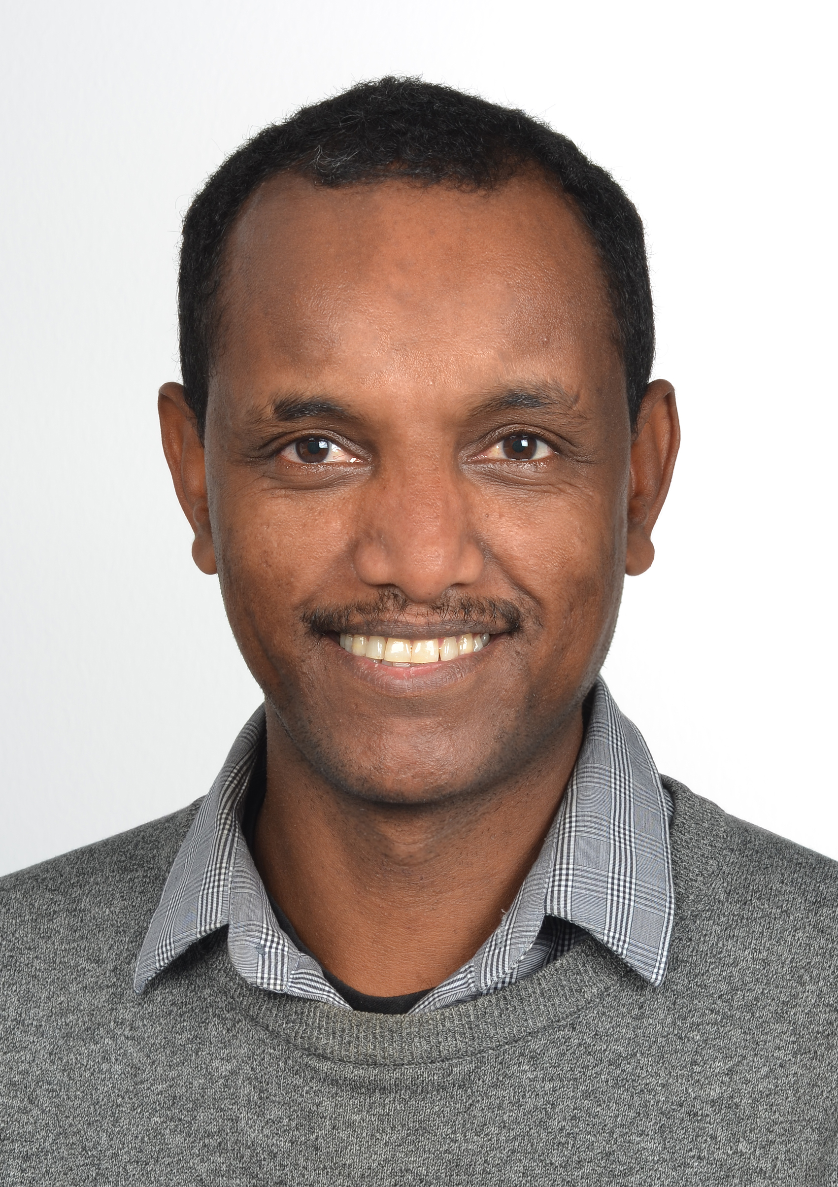 Akeza Awealom Asgedom